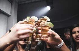 Night PubCrawl Tour in Frankfurt - Shots and Party!