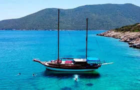 Private VIP Gulet Boat Tour With Lunch in Bodrum For 6 Hour