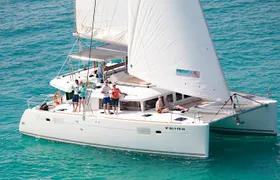 Fuerteventura: Small-Group Magic Deluxe Catamaran Cruise