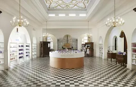 Discovery workshop at Molinard Parfums in Grasse Bastide