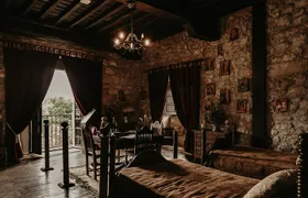 Immersive visit to the Velarde Palace Museum