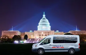 Small Group National Mall Night Tour with 10 Top Attractions