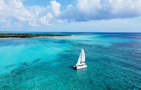 Lagoon 39ft Private Catamaran 5hr - El Cielo Full Experience 