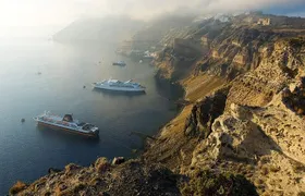 Santorini tours Famous place with greek coffe or coctail 4hour