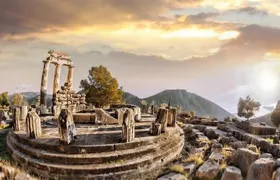 Delphi, Trip to the "Center of the Ancient World"