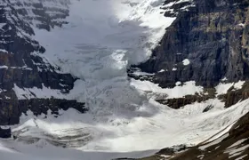 Columbia Icefield full-day adventure tour from Calgary