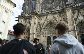 Best of Prague by foot and bus with river cruise and Prague Castle