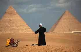 Full-Day Tour to Giza Pyramids, Memphis, and Sakkara