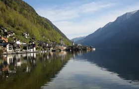 Hallstatt half-day trip from Salzburg by bus