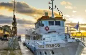 Sailing in Guaíba with White Swan Boat - Porto Alegre