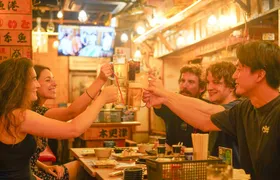 Tokyo Bar Hopping Tour in Shinjuku (All-You-Can-Drink + Dinner)