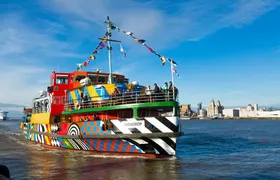 River cruise and sightseeing bus tour in Liverpool
