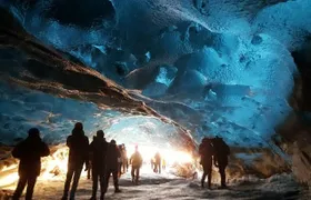 Crystal Ice Cave Adventure 