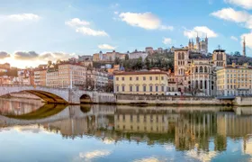 1-hour sightseeing cruise in Lyon