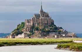 Mt St. Michel Private Tour with Abbey tickets and tour guide