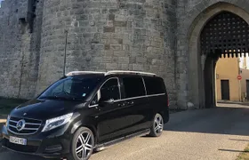 Transfer by high-end Mercedes minibus Nimes 7 passengers