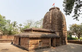 Immersive Bhubaneswar walking tour with professional guide