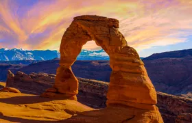 Arches National Park self-guided driving tour in Moab