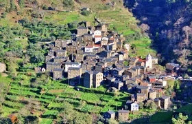A tour between Cascades and Schist Villages, Piodão