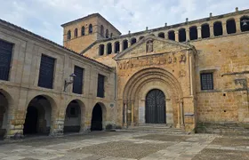 Private Guided Walking Tour of Santillana del Mar