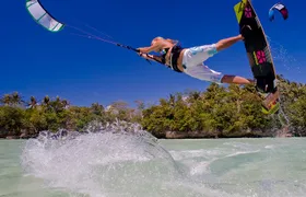 Learn kitesurfing in Boracay