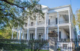 New Orleans Garden District History Walking Tour