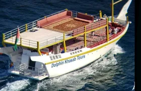 Fjords of Musandam dhow cruise half-day with drinks and fruit