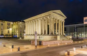 A Private Guided Historical and Cultural Tour in Nîmes 