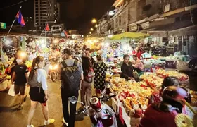 Ultimate Phnom Penh Food Tour by Tuk Tuk: 20 Tastings and Drinks