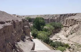 Best of Dunhuang Day Tour to Yulin Grottoes and Suoyangcheng Ruins