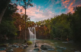 Cedar Creek Falls and Northerlies Beach Bar & Grill tour with lunch