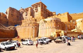 Bikaner Full Day Sightseeing with Bhandeshwari Jain Temple and Lunch