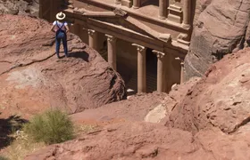 Full day guided tour of Petra