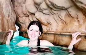 Private Full-Day Wadi Shab Adventure and Bimmah Sinkhole Tour