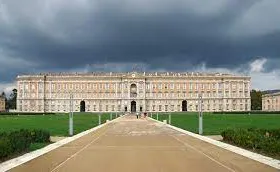 Tour guidato Reggia di Caserta + Shopping Time
