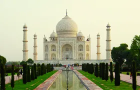 Sunrise Taj Mahal Agra Day trip from Delhi