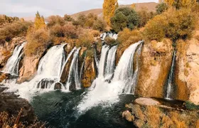 All-inclusive Private Guided 3-Day Tour of Van