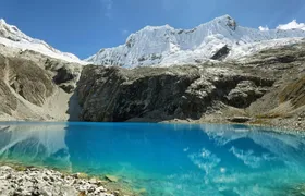 Full-day Laguna 69 hike in Huascarán National Park