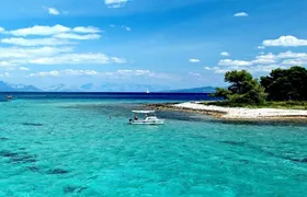 Blue Lagoon tour from Trogir including lunch