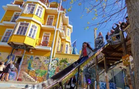 Tour to Valparaíso, Viña del Mar, Pablo Neruda Museum and Vineyard