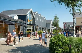 Batavia Stad Fashion Outlet shuttle bus tickets from Amsterdam