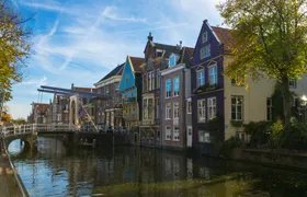 Self guided tour with interactive city game of Alkmaar