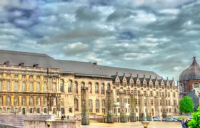 Self guided tour with interactive city game of Liege