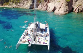 Catamaran cruise for groups in Costa Brava