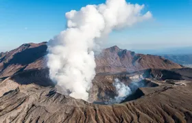Aso Volcano, Onsen and Aso Shrine Full Day Tour from Fukuoka