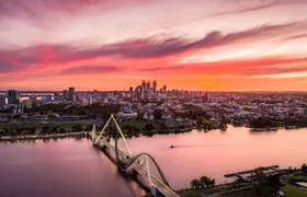 Perth and Fremantle Guided Tour and Swan River Cruise