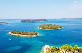 Half-day boat trip to Blue Lagoon and Solta Island from Trogir