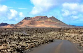 Lanzarote volcanoes and caves tour from Fuerteventura