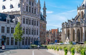 Self guided tour with interactive city game of Leuven