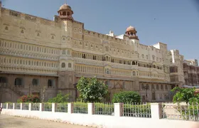 Visit Junagarh Fort and Karni Mata Temple with Jodhpur Drop from Bikaner